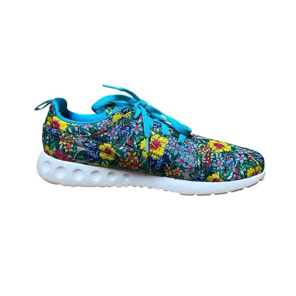 PUMA Women’s Carson Runner Hibiscus Sneakers - Picture 9 of 15